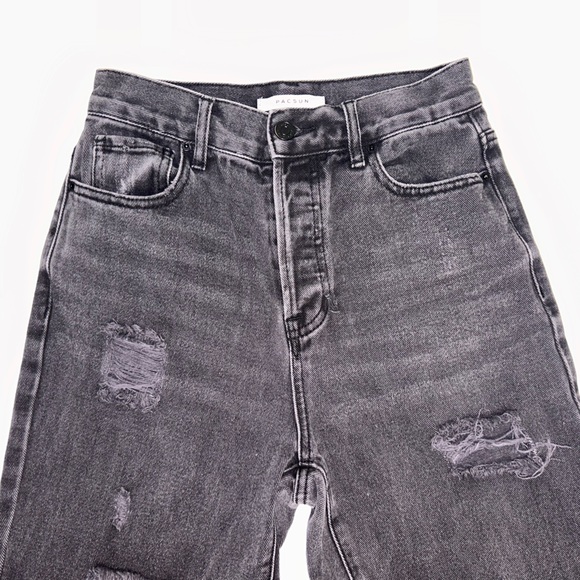 Packing Jeans - Picture 2 of 7